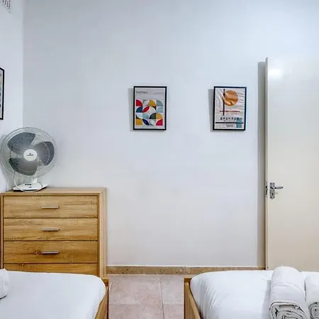 Peaceful Mellieha Stay, Walk To Stunning Beach! Апартаменты Is-Sellum