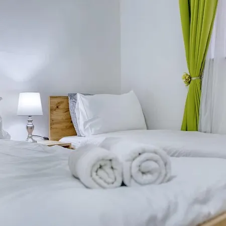 Апартаменты Peaceful Mellieha Stay, Walk To Stunning Beach! *