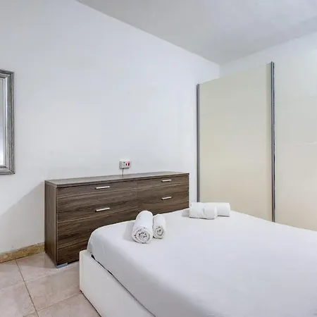 Peaceful Mellieha Stay, Walk To Stunning Beach! Апартаменты Is-Sellum