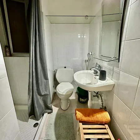 Peaceful Mellieha Stay, Walk To Stunning Beach!
